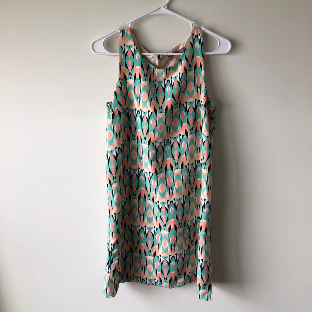Rad Pattern Dress - Picture 3 of 6
